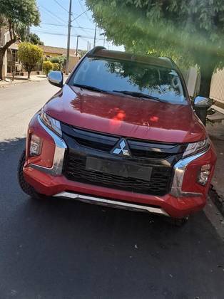 MITSUBISHI L200 TRITON 2.4 16V TURBO DIESEL SPORT HPE CD 4P 4X4 AUTOMÁTICO